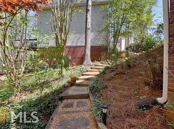 4th image of 1328 Riverwind Dr