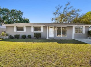 6712 Runningwoods Dr, Tampa, FL 33634
