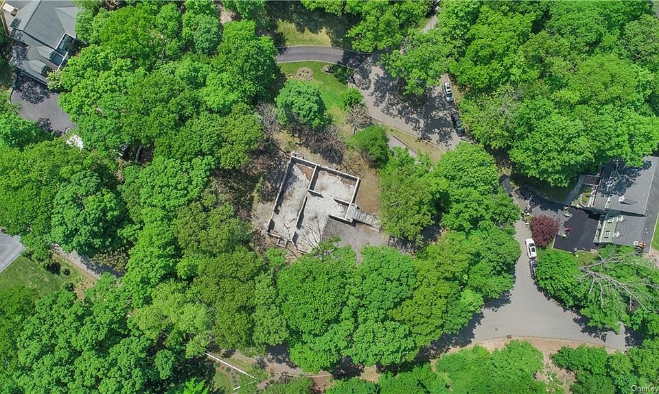 1st image of 2 Birch Ct