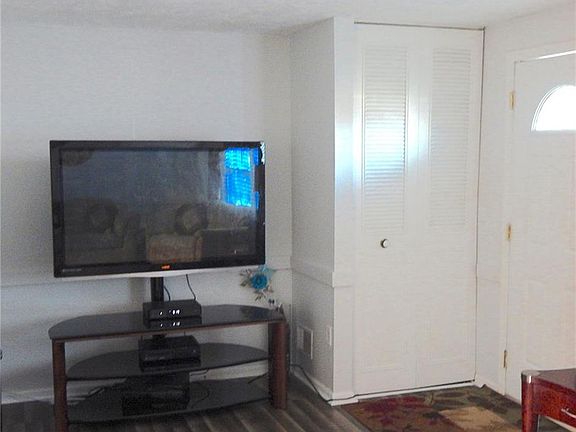 4th image of 8406 Klarey Ct