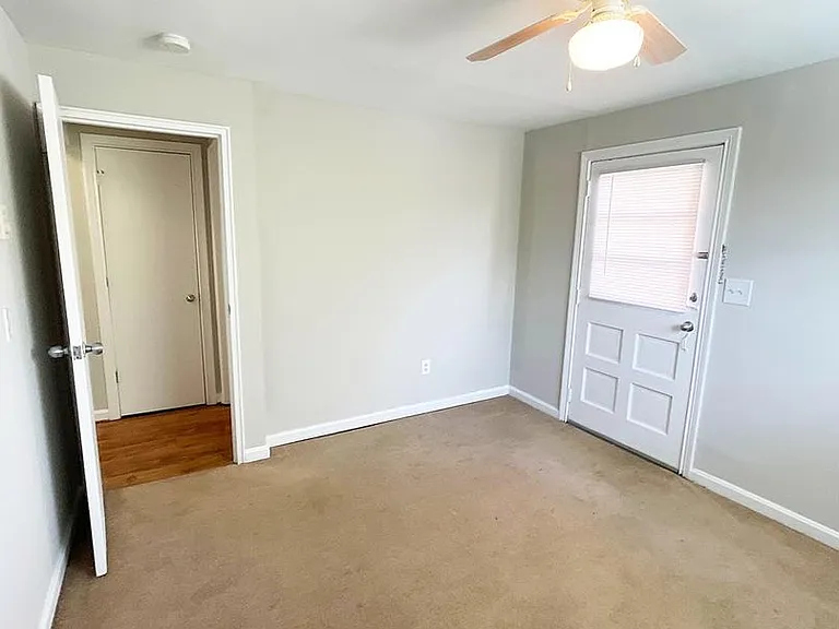 566 Lowell Ave — Photo 18