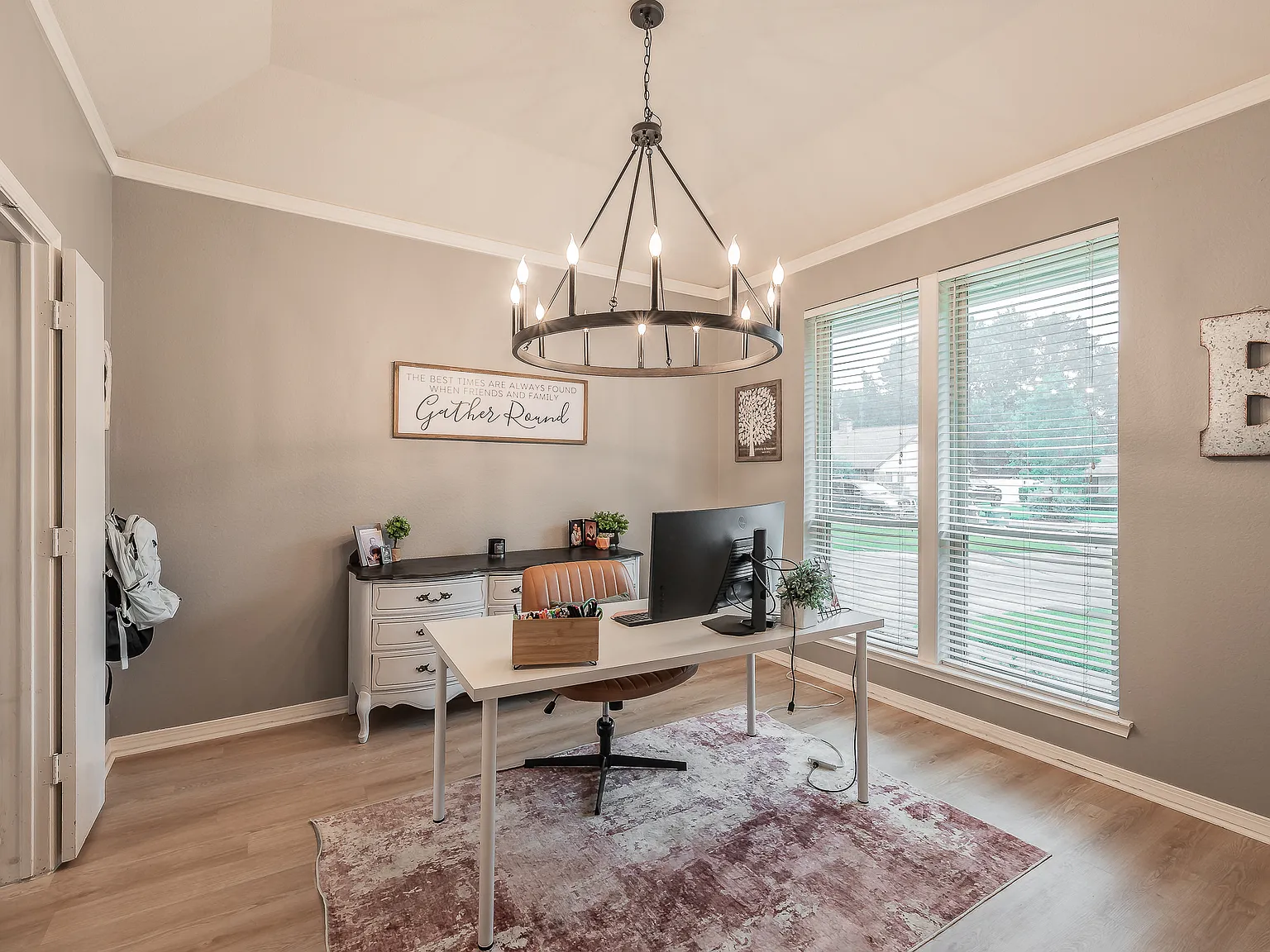 4 bed, 2019 sqft, $2,900 — Photo 3