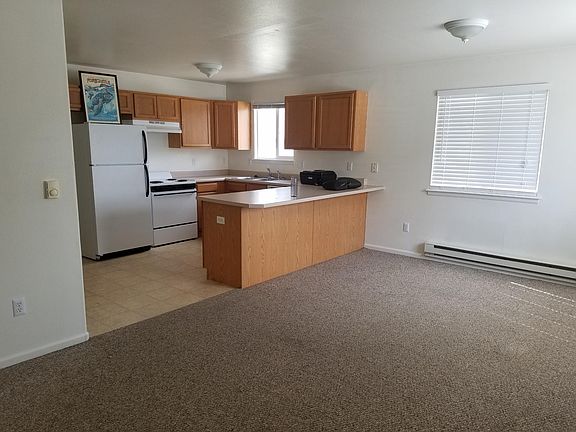 2nd image of 902 Symons St APT B