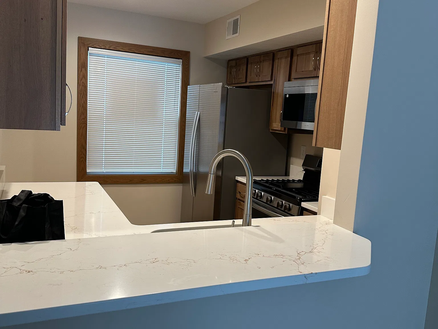 2 bed, 1.5 bath, $1,100 — Photo 2