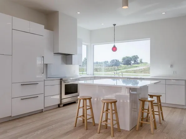 4043 Serenbe Street, Middleton, WI 53562