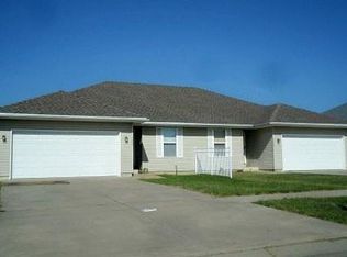 4425 SE Minnesota Ave, Topeka, KS 66609