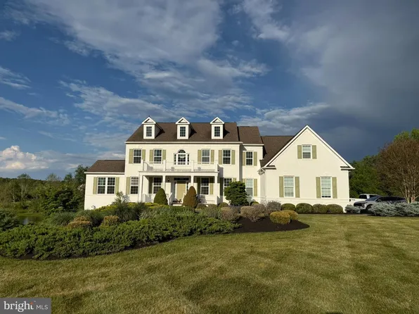 23028 Creighton Farms Dr, Leesburg, VA 20175