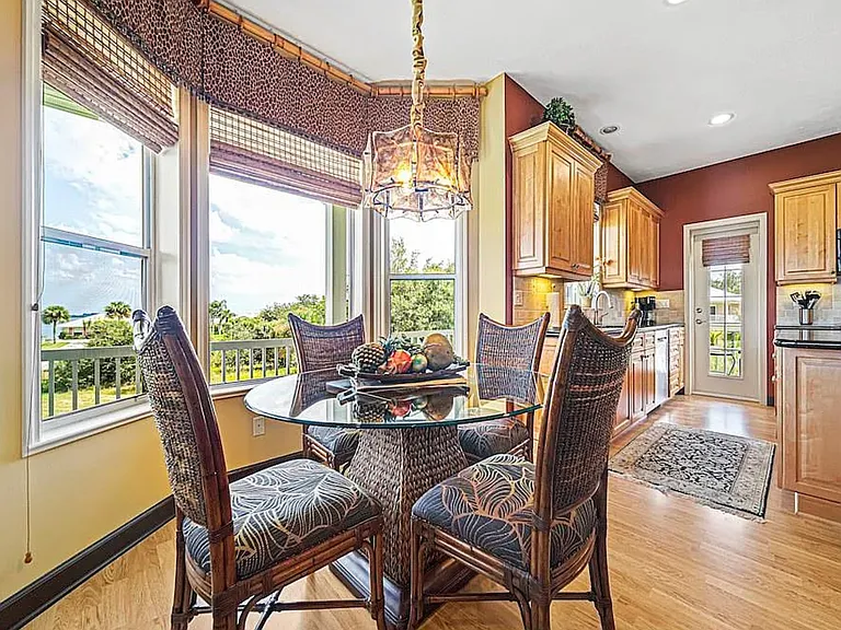 Breakfast nook
