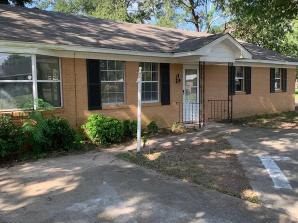 118 Stewart Ct, Leesburg, GA 31763