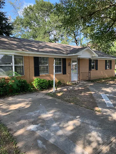 118 Stewart Ct Photo 1