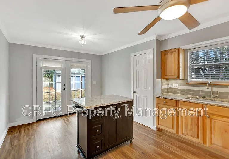 1411 Oaklanding Rd — Photo 7