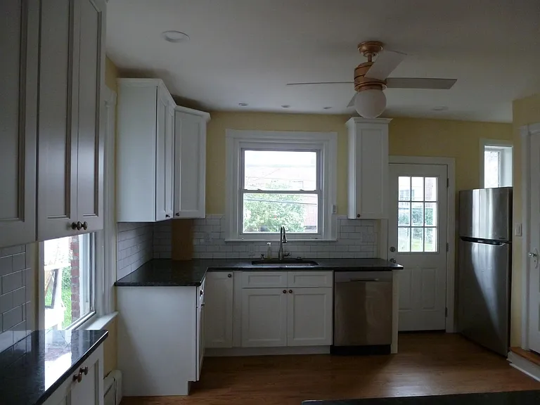 6243 Washington Ave — Photo 10