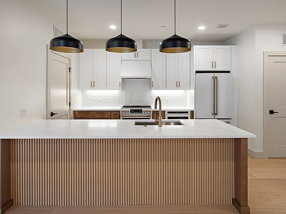 2nd image of 1025 Massachusetts Ave #404