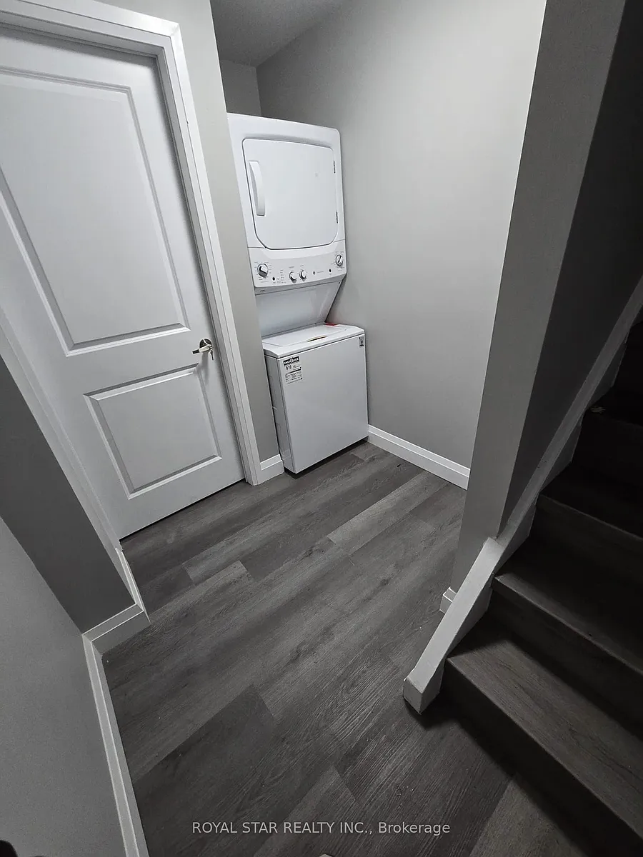 Building Photo - 83 Irving Pl #BSMT ROOM