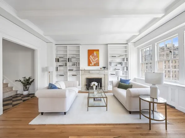 829 Park Avenue image 1 of 14