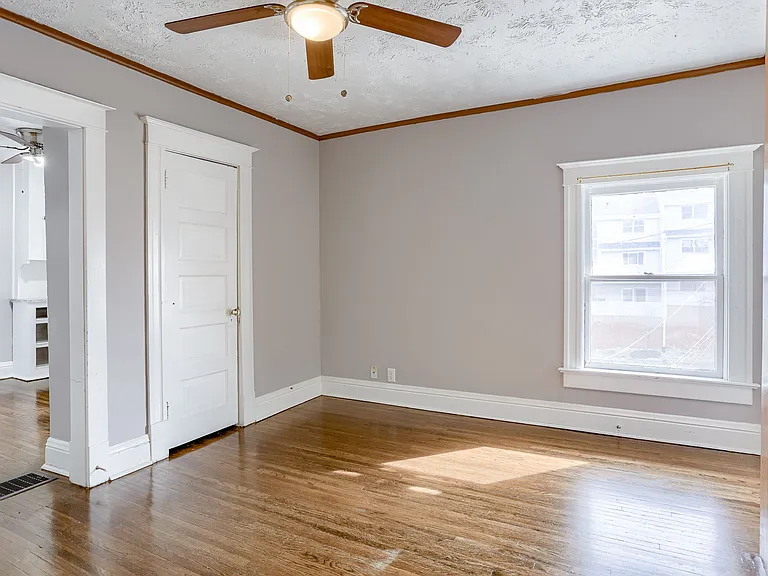 115 S 38th St #3 — Photo 13
