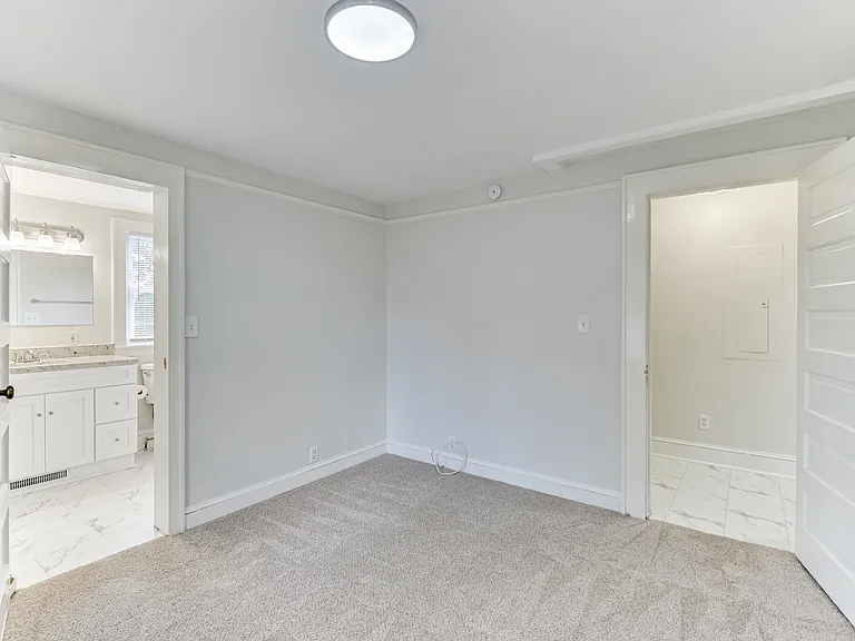 2353 Redwood Dr — Photo 18