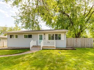 308 Ramble Rd, Lake In The Hills, IL 60156