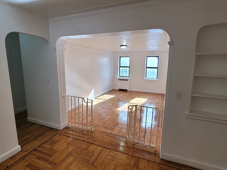 85 McClellan St #3H — Photo 1