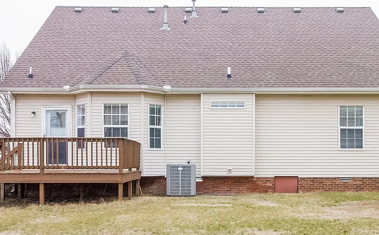 300 Stafford Ct — Photo 15