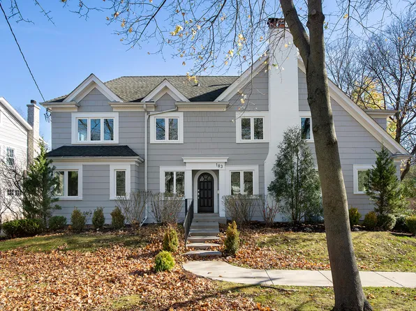 183 Lake St, Glencoe, IL 60022