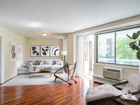 104-20 Queens Boulevard image 2 of 21