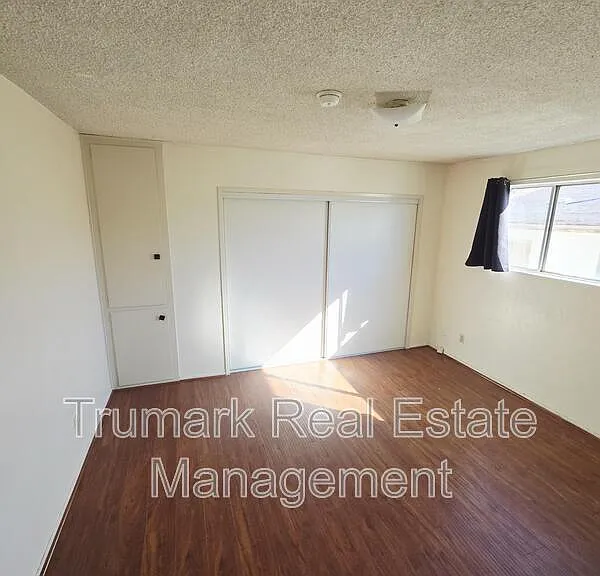 4619 Lexington Ave #5 — Photo 11