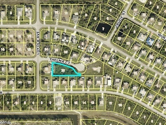 2nd image of 441 Thelma Ct