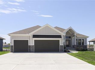 4720 NE Freehold Dr, Lees Summit, MO 64064