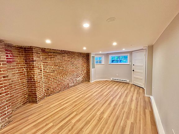 3rd image of 1746 Lamont St NW #B