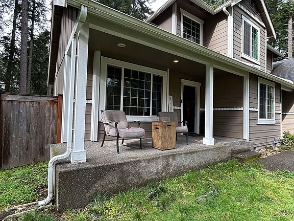4th image of 18411 Blue Hills Loop SE