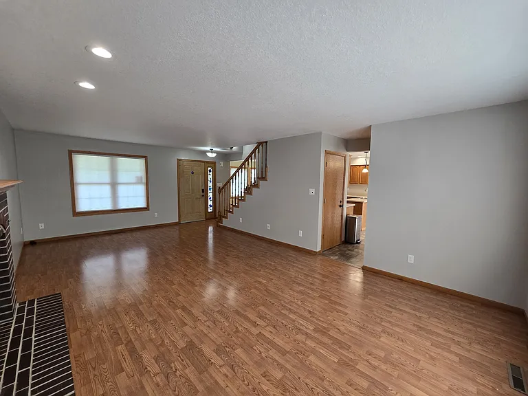 4710 Donald Dr — Photo 7