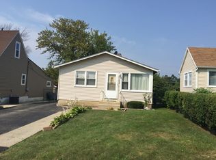 1526 N Park Dr, Round Lake Beach, IL 60073