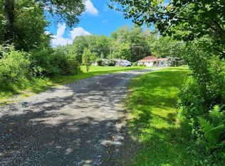 134 Plank Rd, Beach Lake, PA 18405