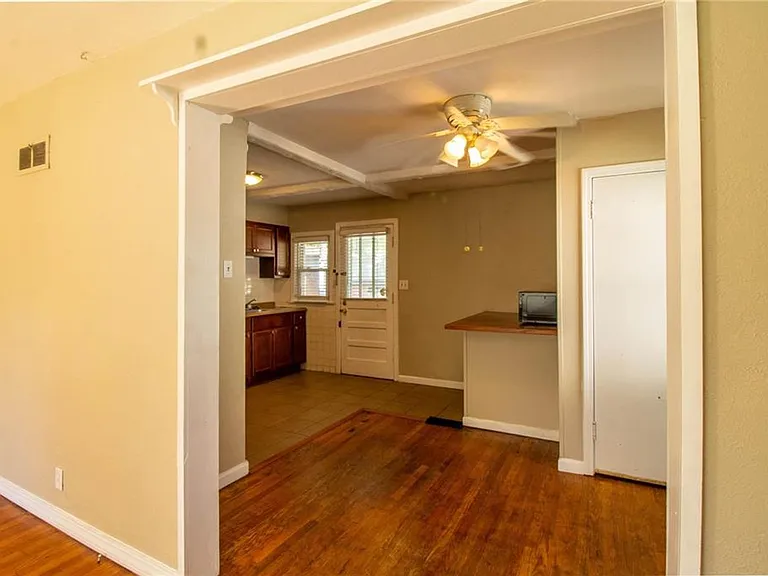 9807 Lullaby Ln — Photo 3