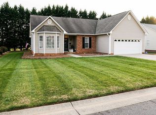 4710 Transou Place Ln, Pfafftown, NC 27040