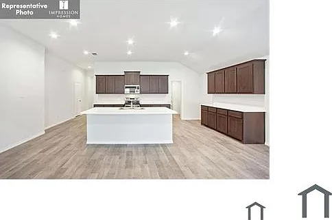 3433 Montego Bay Ln — Photo 3