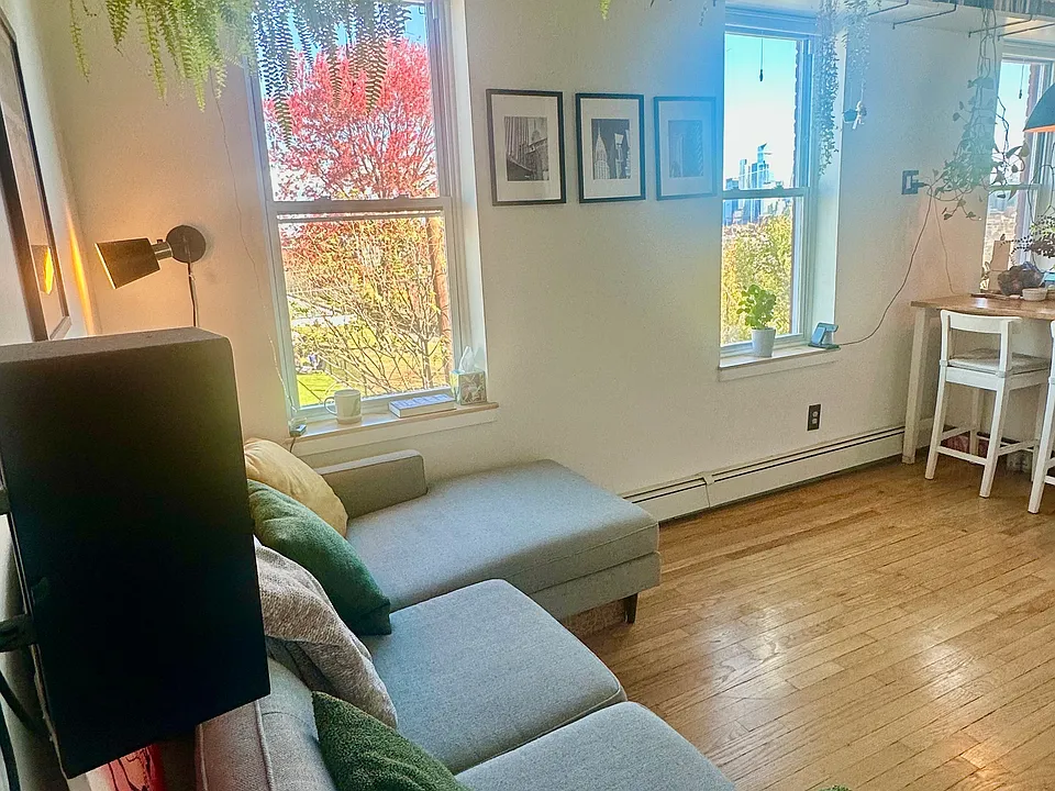 274 Ogden Ave