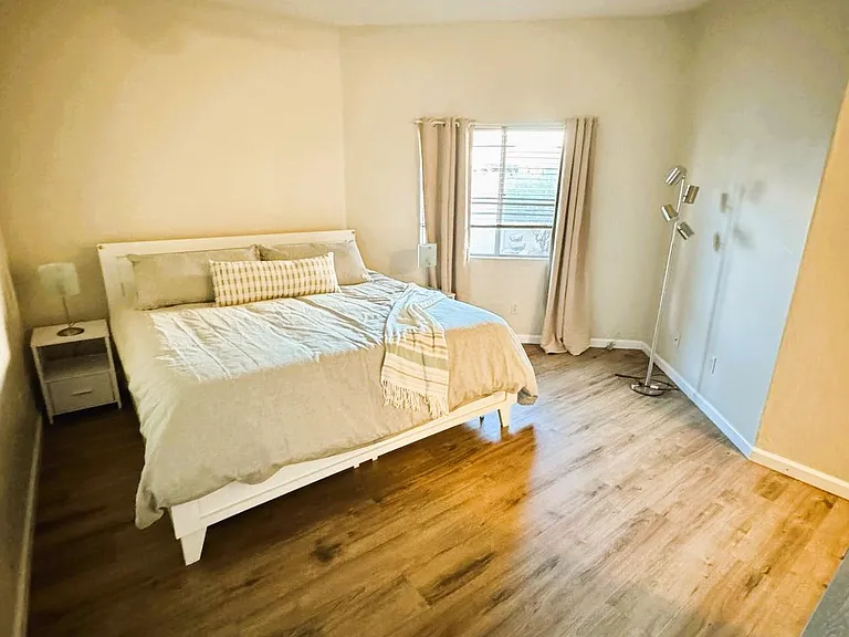 4349 E Haven Ln — Photo 24