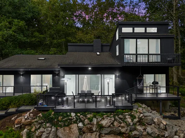 6 Tannery Lane North, Weston, CT 06883