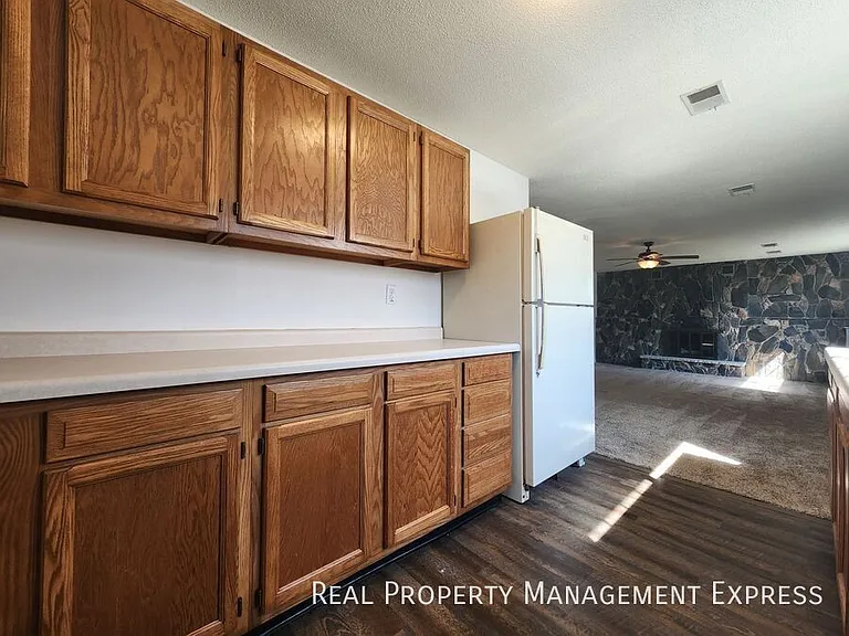2800 W McClellan St #2 — Photo 11