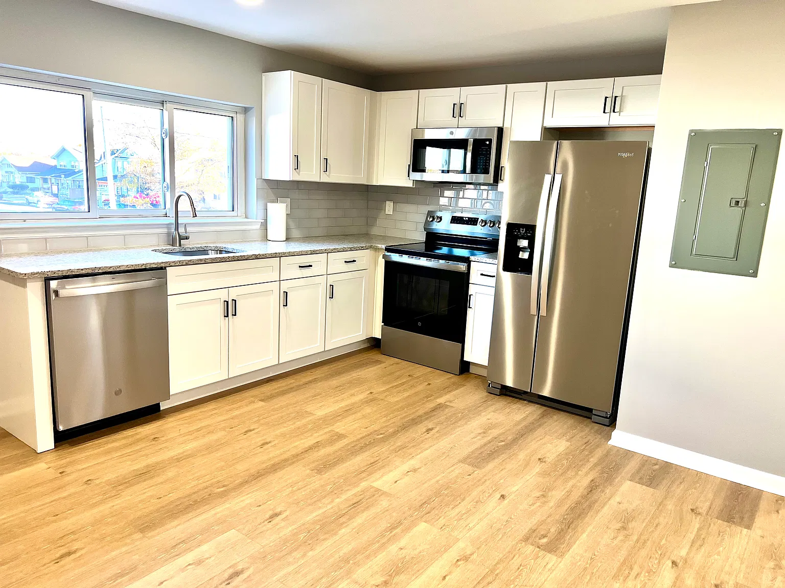 1 bed, $1,375 — Photo 3
