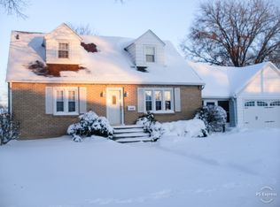 1727 N Pine St, Davenport, IA 52804