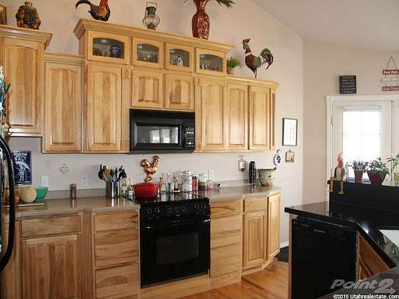 4 Lighted Cabinet Tops