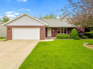 1021 Winter Haven St, Morton, IL 61550