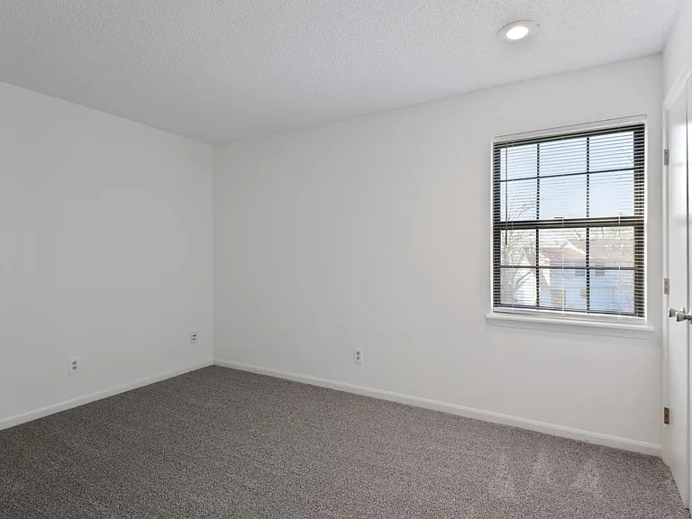 6627 W 149th Ter — Photo 11