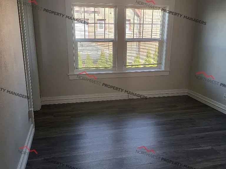 509 N Rock St — Photo 7