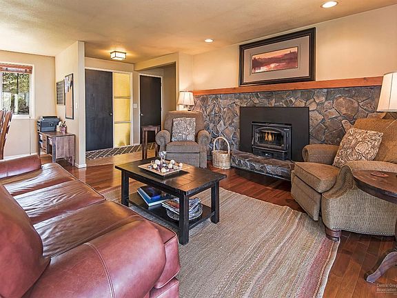 5th image of 20530 Pine Vista Dr