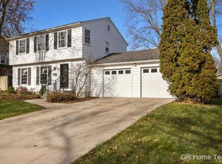 2241 Elmwood Dr SE, East Grand Rapids, MI