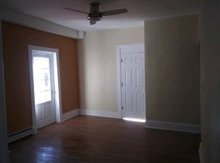 98 Chestnut St #3R, Albany, NY 12210